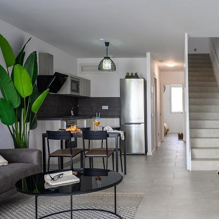Pachamama House-Near The Beach, Fast Wifi, Air-Con And Sat Tv Плайя-Бланка Екстер'єр фото